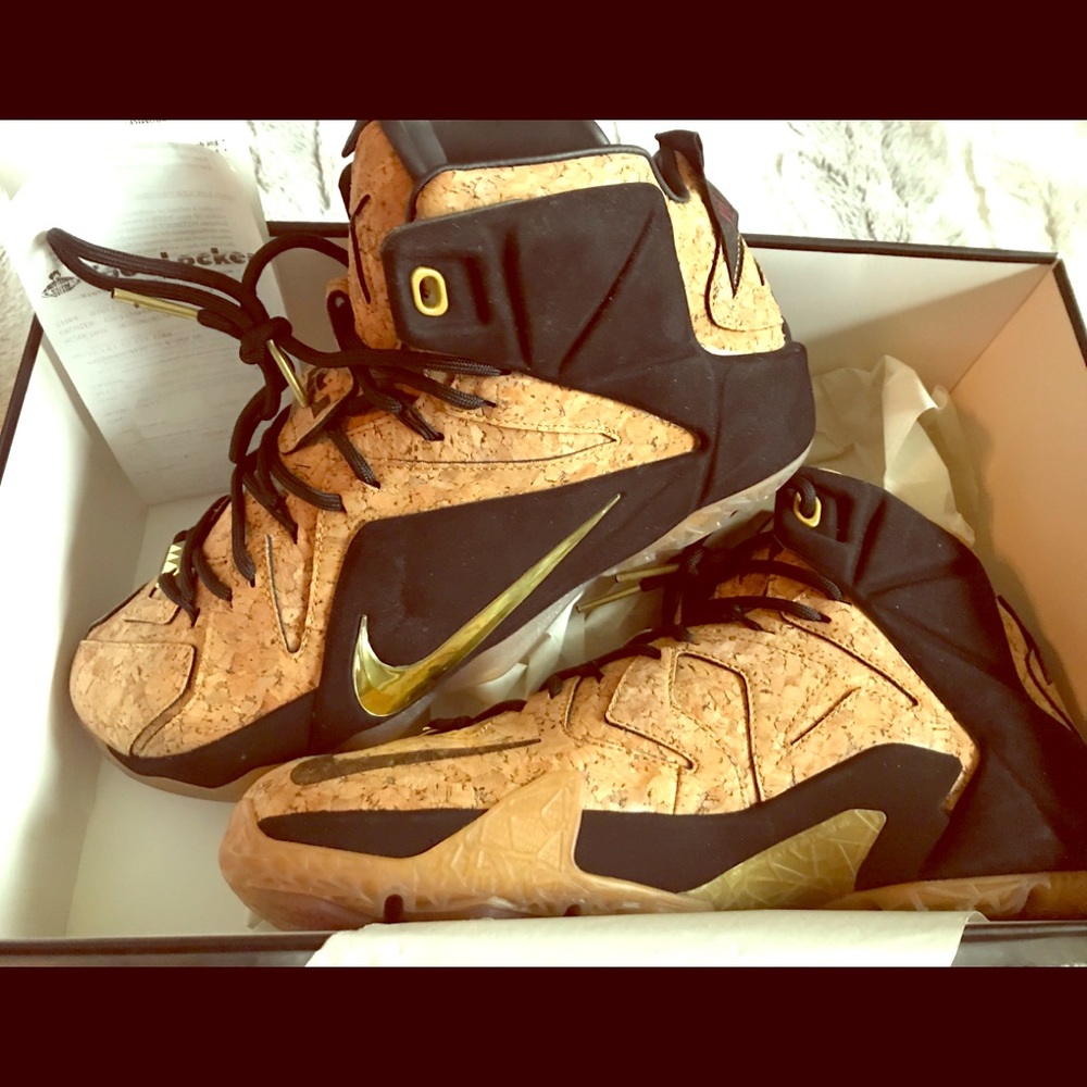 Nike LeBron 12 Xii EXT Kings Cork Size 10